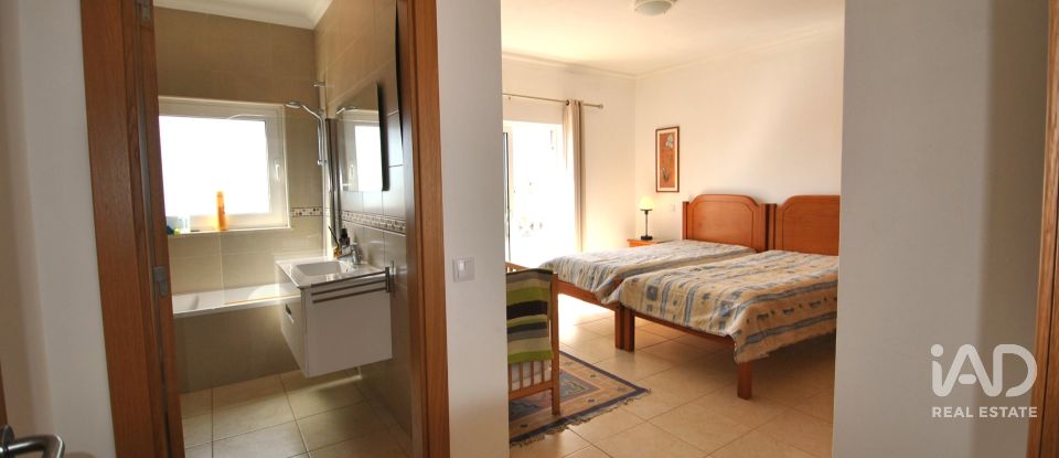 Moradia T3 em Albufeira e Olhos de Água de 144 m²