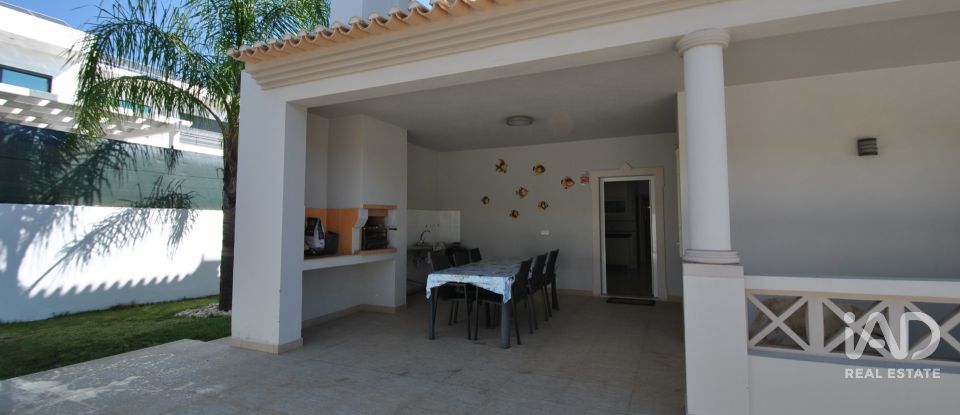 Moradia T3 em Albufeira e Olhos de Água de 144 m²