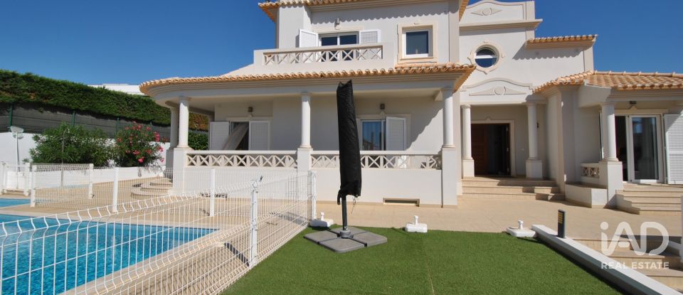Moradia T3 em Albufeira e Olhos de Água de 144 m²