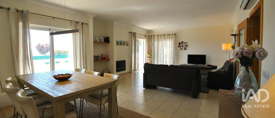 Moradia T3 em Albufeira e Olhos de Água de 144 m²