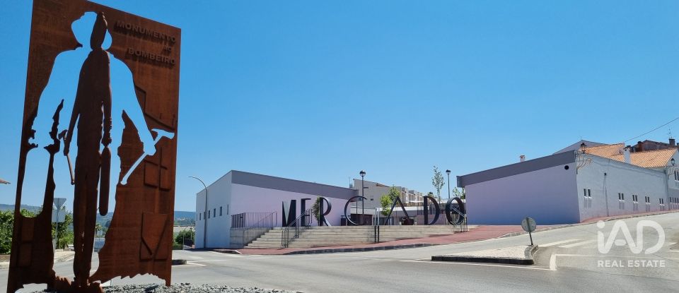 Terreno urbano em Poiares (Santo André) de 4 800 m²