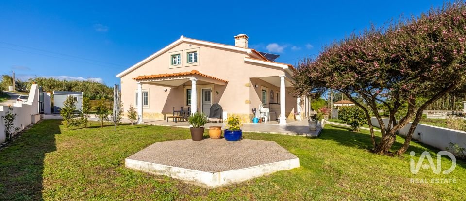 Maison T3 à Caldas da Rainha - Santo Onofre e Serra do Bouro de 135 m²