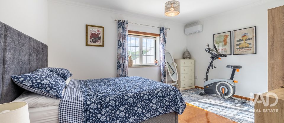 Maison T3 à Caldas da Rainha - Santo Onofre e Serra do Bouro de 135 m²