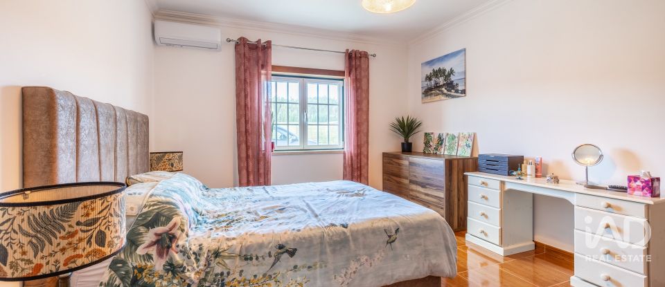 Maison T3 à Caldas da Rainha - Santo Onofre e Serra do Bouro de 135 m²