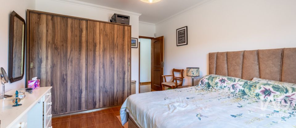 Maison T3 à Caldas da Rainha - Santo Onofre e Serra do Bouro de 135 m²