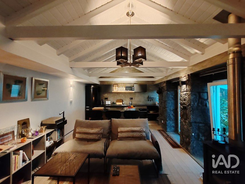 Maison T2 à Ribeiras de 175 m²