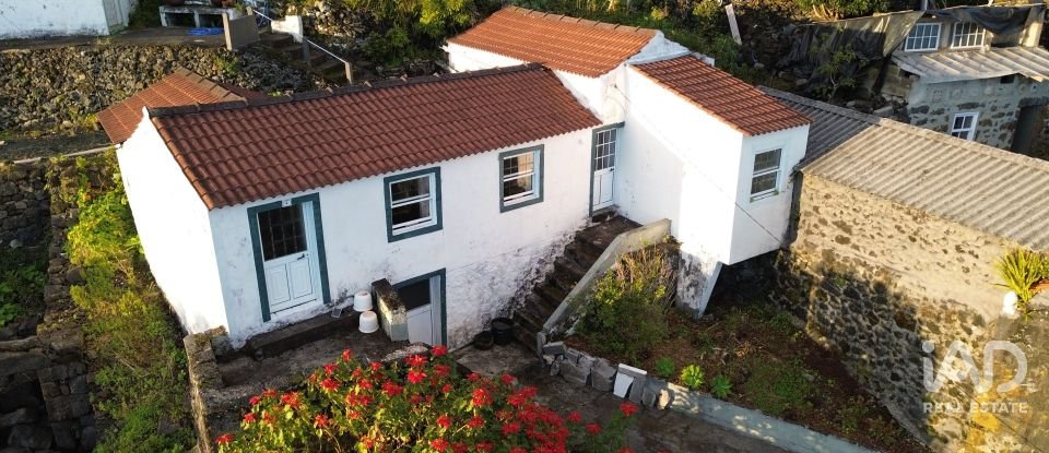 Maison T2 à Ribeiras de 175 m²