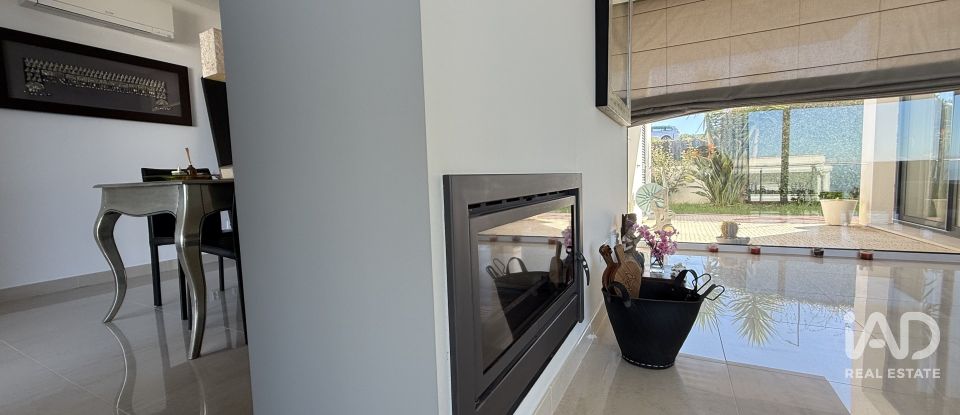 Maison T3 à Famalicão de 156 m²