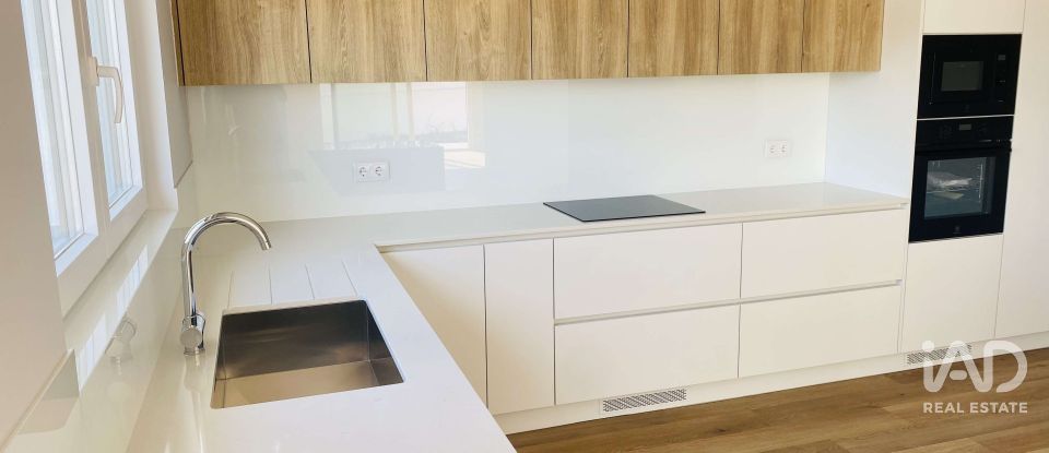 Maison T4 à Ericeira de 139 m²