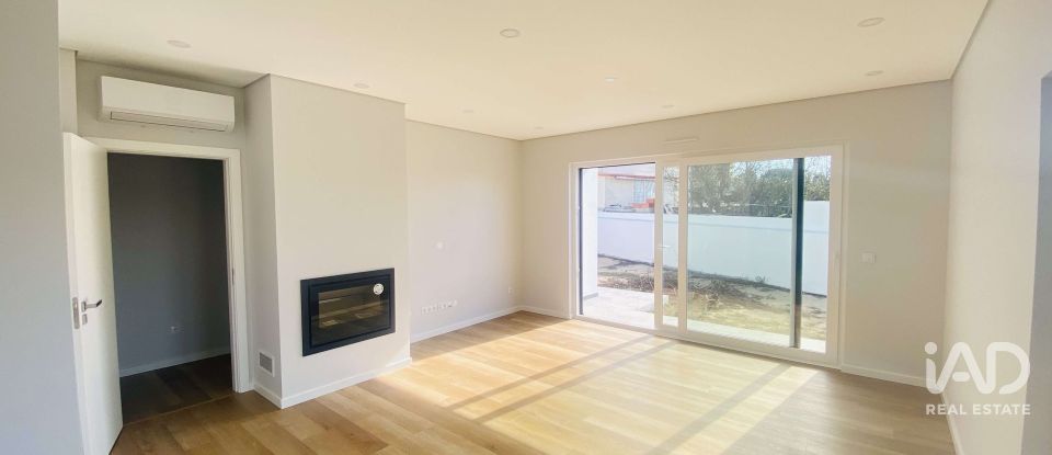 Maison T4 à Ericeira de 139 m²