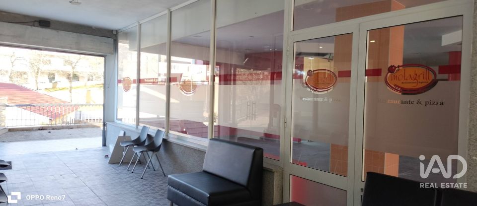 Boutique/Local commercial à Fervença de 442 m²