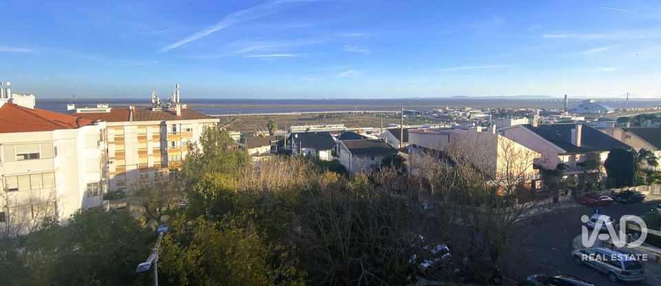 Apartamento T2 em Santa Iria de Azoia, São João da Talha e Bobadela de 62 m²