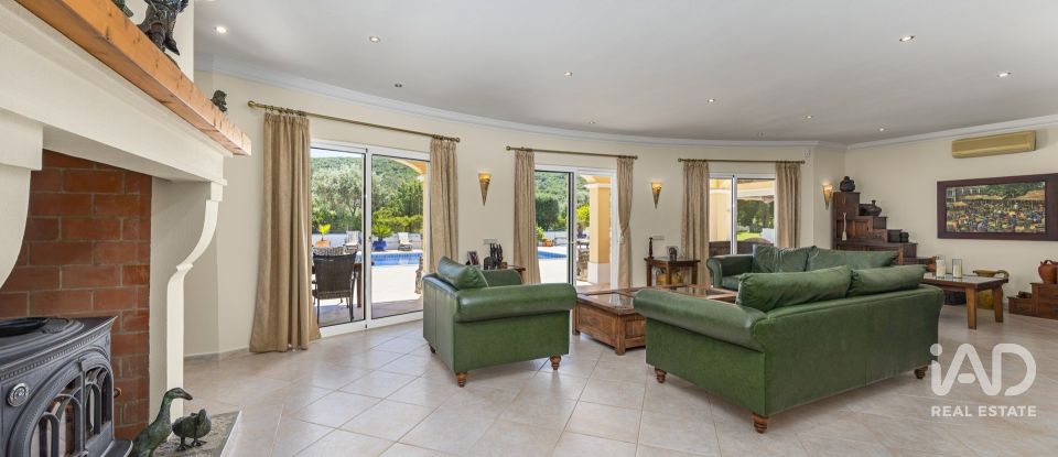 Quinta T4 em Santa Bárbara de Nexe de 400 m²