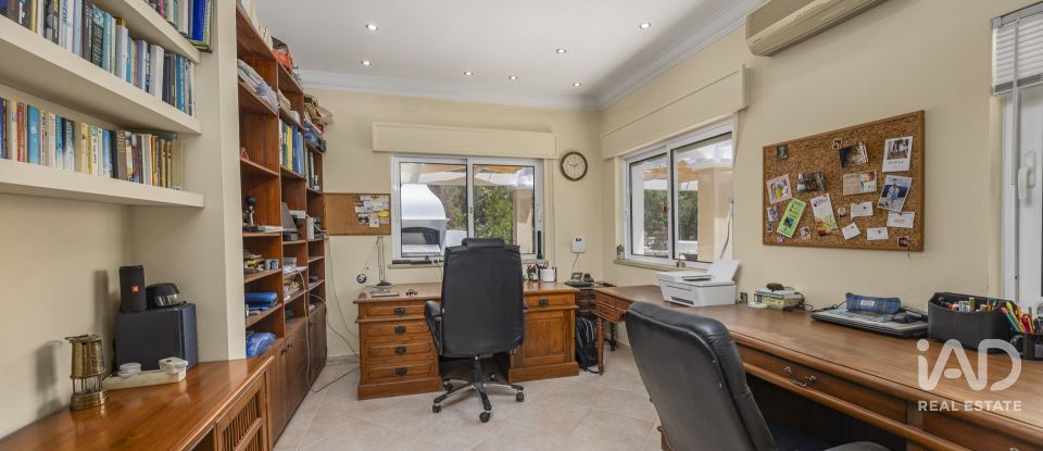 Quinta T4 em Santa Bárbara de Nexe de 400 m²