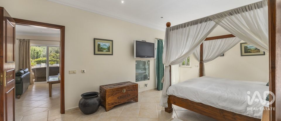 Quinta T4 em Santa Bárbara de Nexe de 400 m²