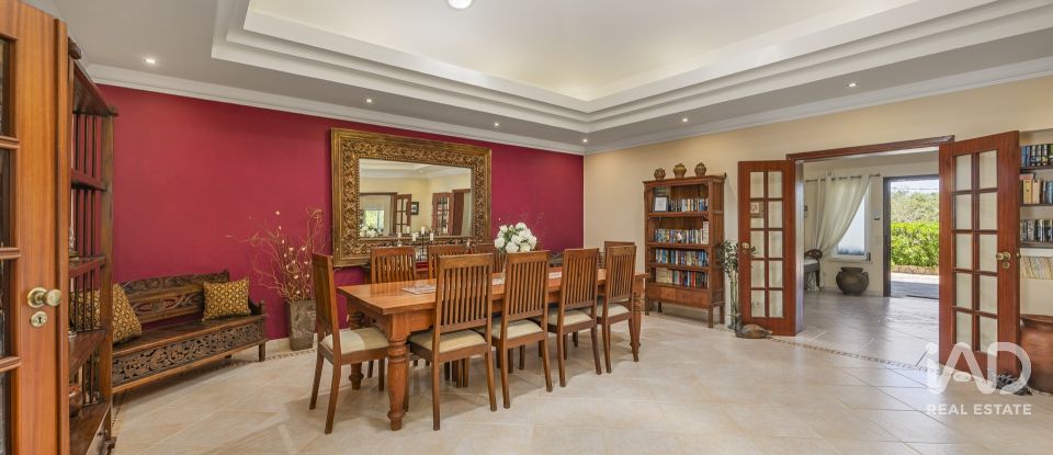 Quinta T4 em Santa Bárbara de Nexe de 400 m²