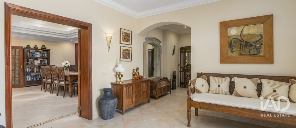 Quinta T4 em Santa Bárbara de Nexe de 400 m²