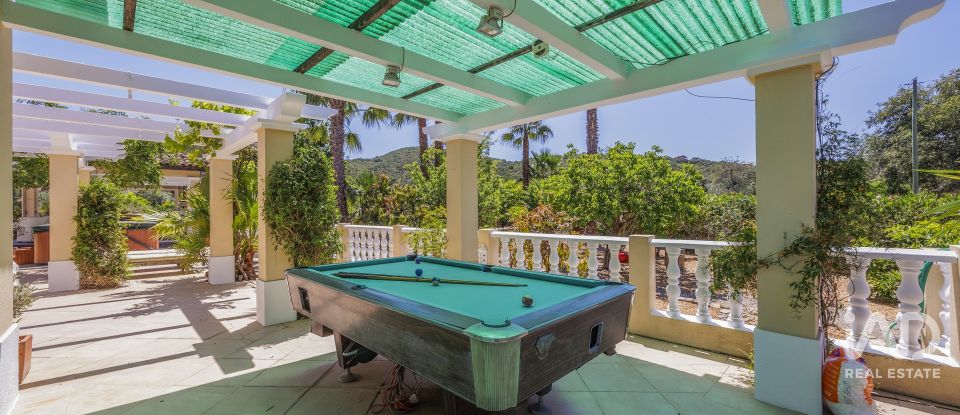 Quinta T4 em Santa Bárbara de Nexe de 400 m²