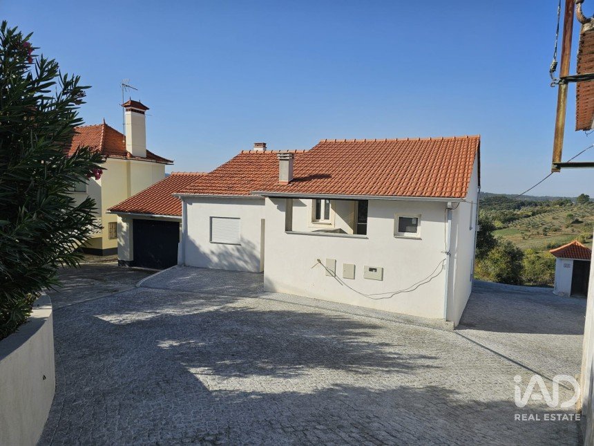 Moradia T3 em Cabreiros e Albergaria da Serra de 140 m²