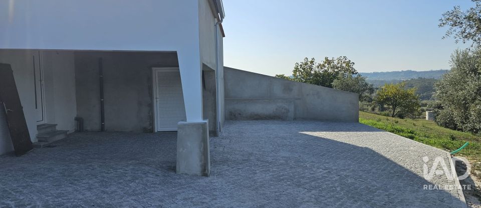 Moradia T3 em Cabreiros e Albergaria da Serra de 140 m²