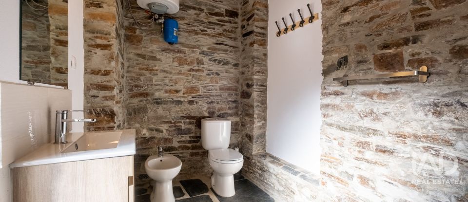 House T5 in Benfeita of 156 m²