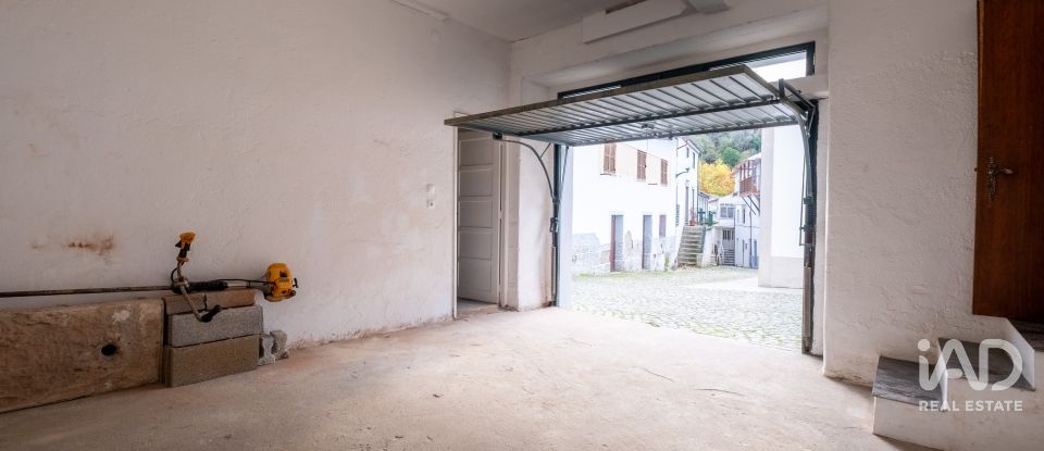 House T5 in Benfeita of 156 m²