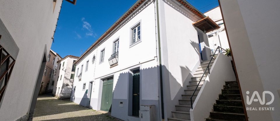 House T5 in Benfeita of 156 m²