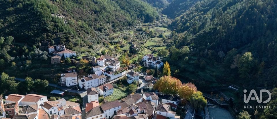 House T5 in Benfeita of 156 m²