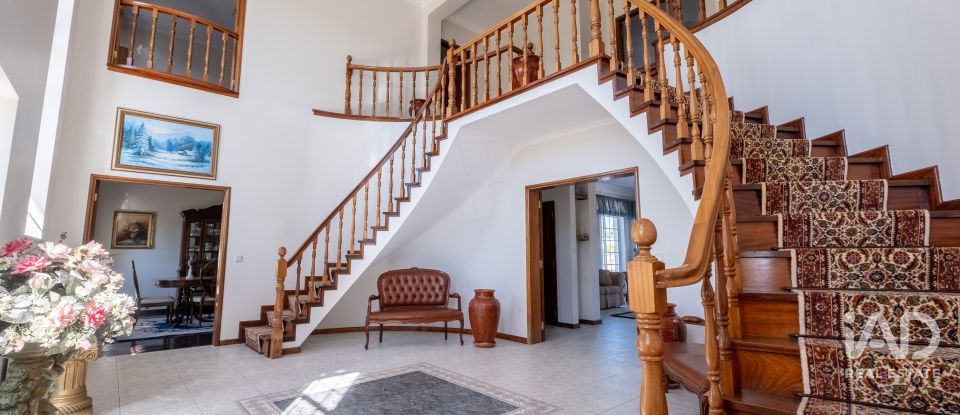 Moradia T4 em Figueira de Lorvão de 691 m²