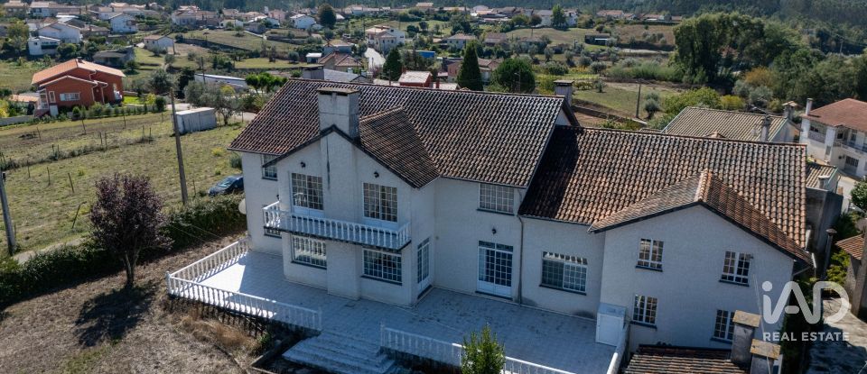 Moradia T4 em Figueira de Lorvão de 691 m²