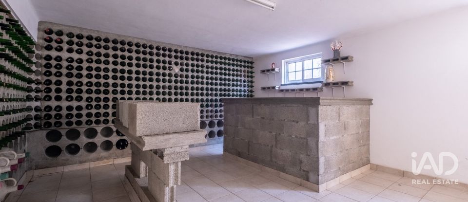 Moradia T4 em Figueira de Lorvão de 691 m²