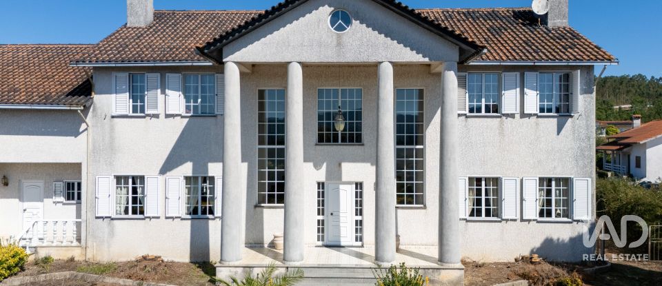 Moradia T4 em Figueira de Lorvão de 691 m²