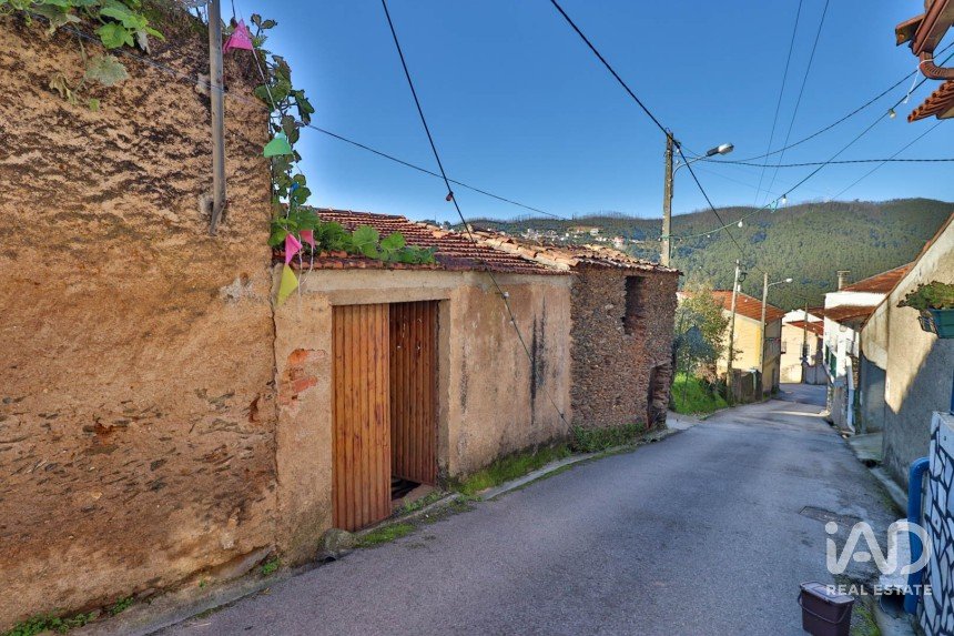 Moradia T0 em Ceira de 75 m²