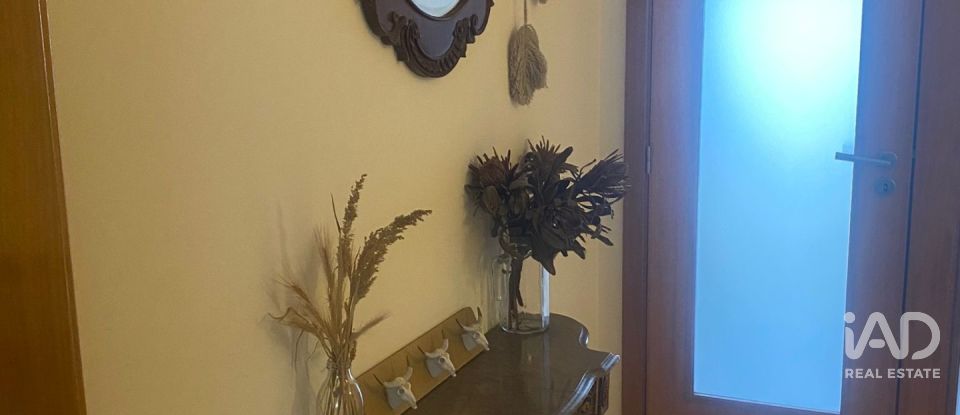 Moradia T3 em Bustos, Troviscal e Mamarrosa de 133 m²