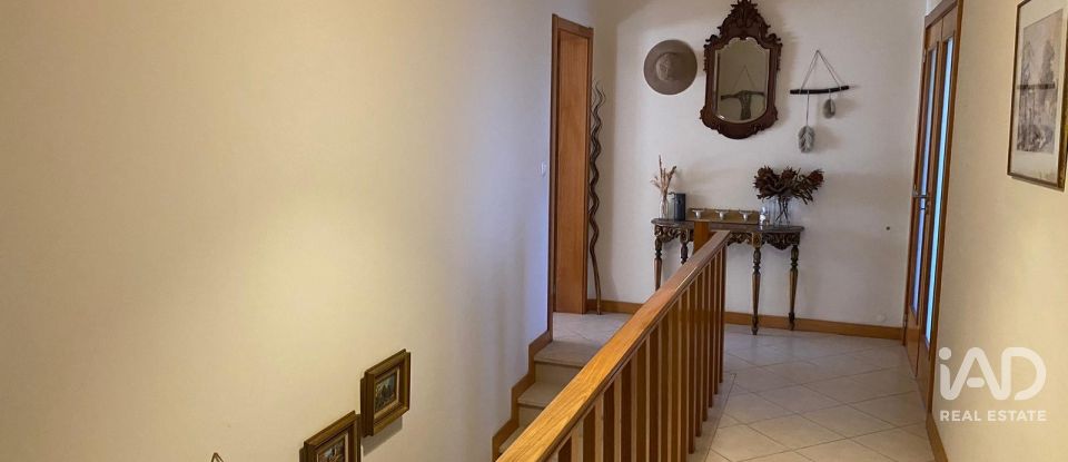 Moradia T3 em Bustos, Troviscal e Mamarrosa de 133 m²