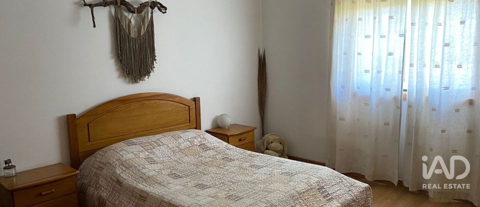 Moradia T3 em Bustos, Troviscal e Mamarrosa de 133 m²