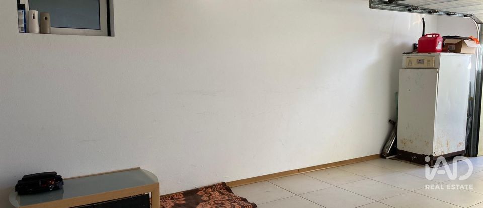 Moradia T3 em Bustos, Troviscal e Mamarrosa de 133 m²