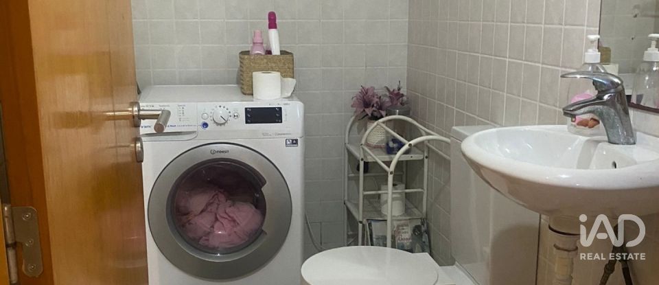 Moradia T3 em Bustos, Troviscal e Mamarrosa de 133 m²