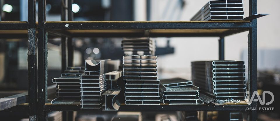 Hangar à Azinhaga de 591 m²