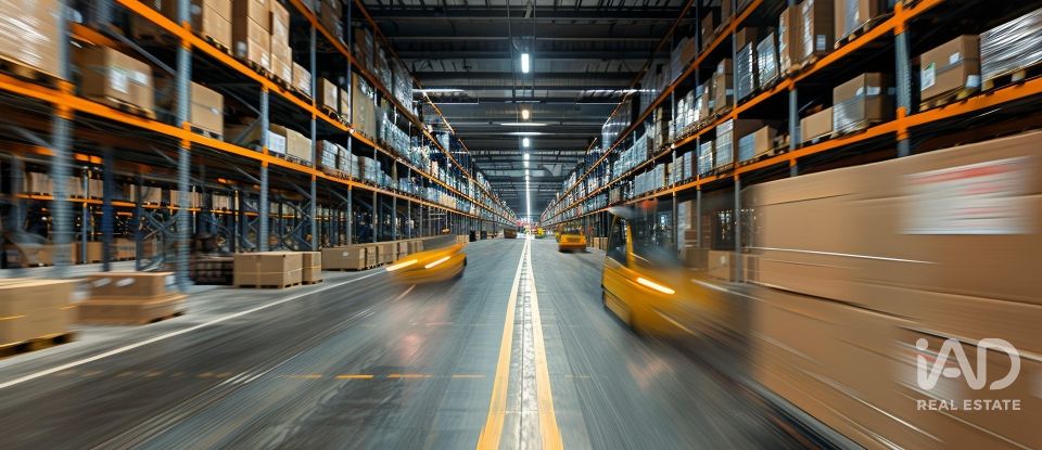 Hangar à Azinhaga de 591 m²