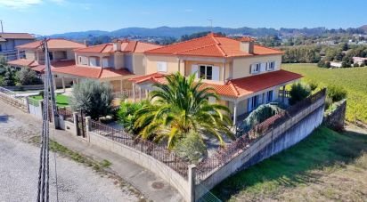 Maison T4 à Recezinhos (São Mamede) de 435 m²