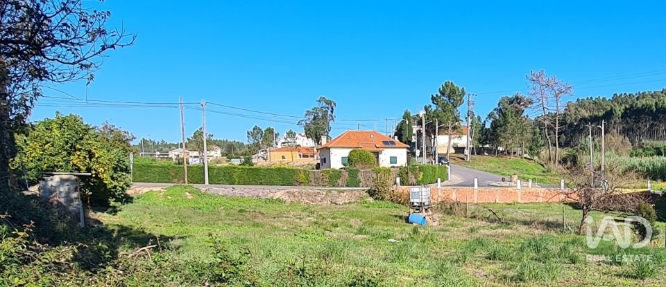 Terreno urbano em Campelos e Outeiro da Cabeça de 1 268 m²