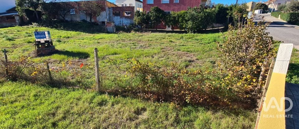 Terreno urbano em Campelos e Outeiro da Cabeça de 1 268 m²