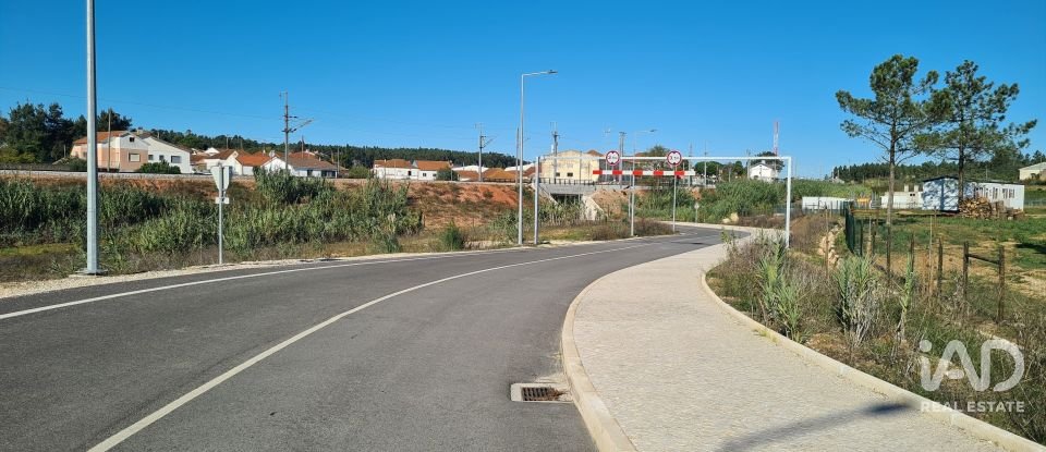 Terreno urbano em Campelos e Outeiro da Cabeça de 1 268 m²