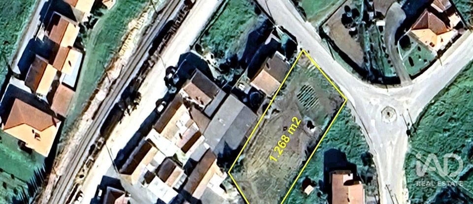 Terreno urbano em Campelos e Outeiro da Cabeça de 1 268 m²