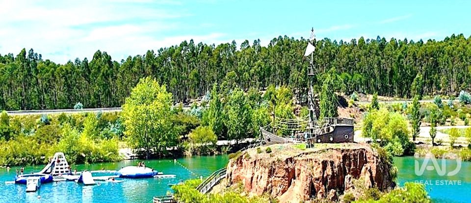 Terreno urbano em Campelos e Outeiro da Cabeça de 1 268 m²