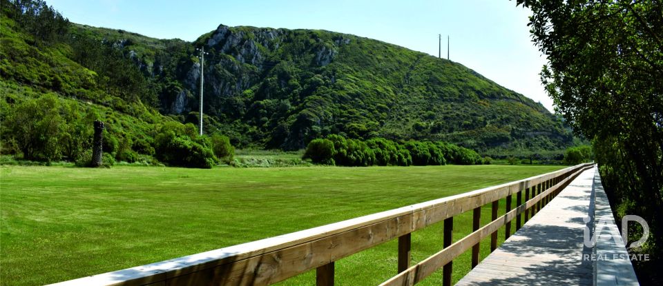 Terreno urbano em Campelos e Outeiro da Cabeça de 1 268 m²