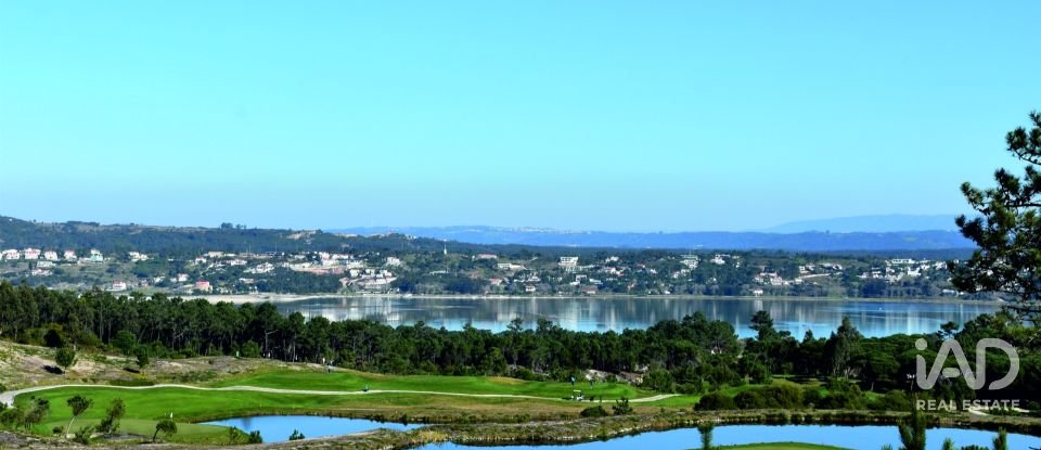 Terreno urbano em Campelos e Outeiro da Cabeça de 1 268 m²
