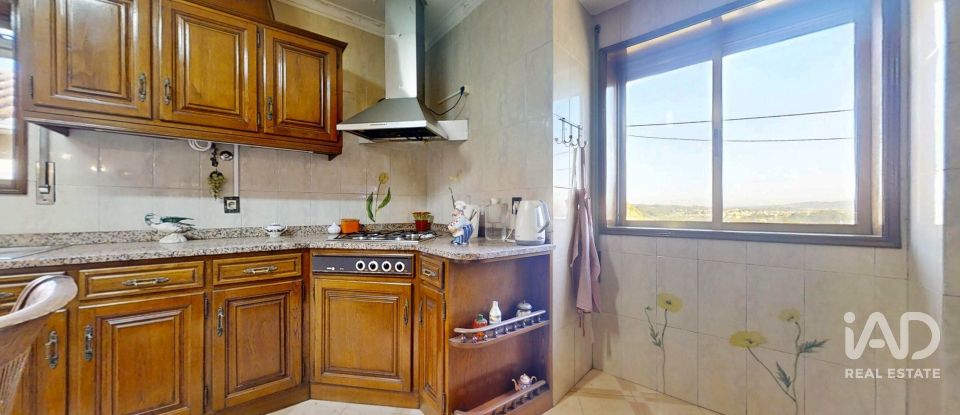 Casa com espaço comercial T4 em Águas Santas de 400 m²