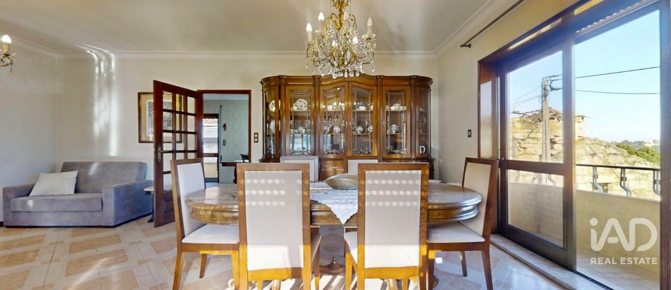 Casa com espaço comercial T4 em Águas Santas de 400 m²